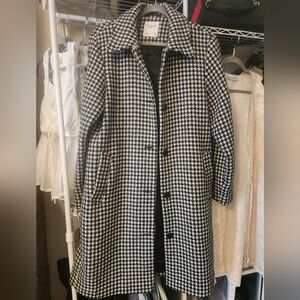 Abercrombie & Fitch Black and White Houndstooth Trench Coat